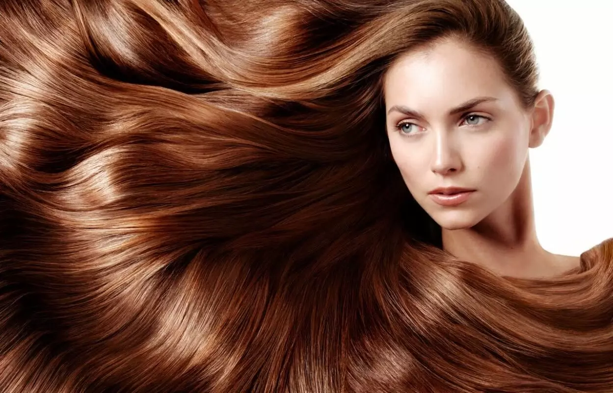 Protéine de cheveux : Bienfaits, utilisations et conseils pour des cheveux éclatants